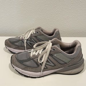 Women’s New Balance 990v5 Size 6M